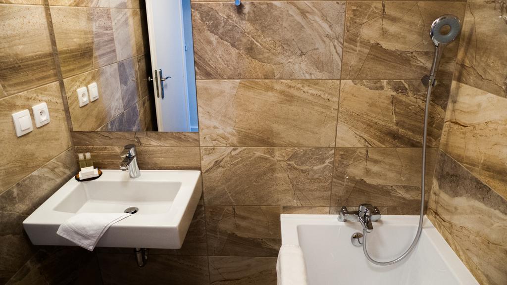 Komárno A7 Apartments מראה חיצוני תמונה
