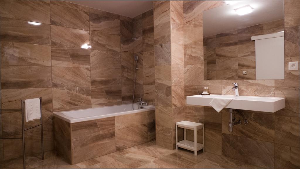 Komárno A7 Apartments מראה חיצוני תמונה