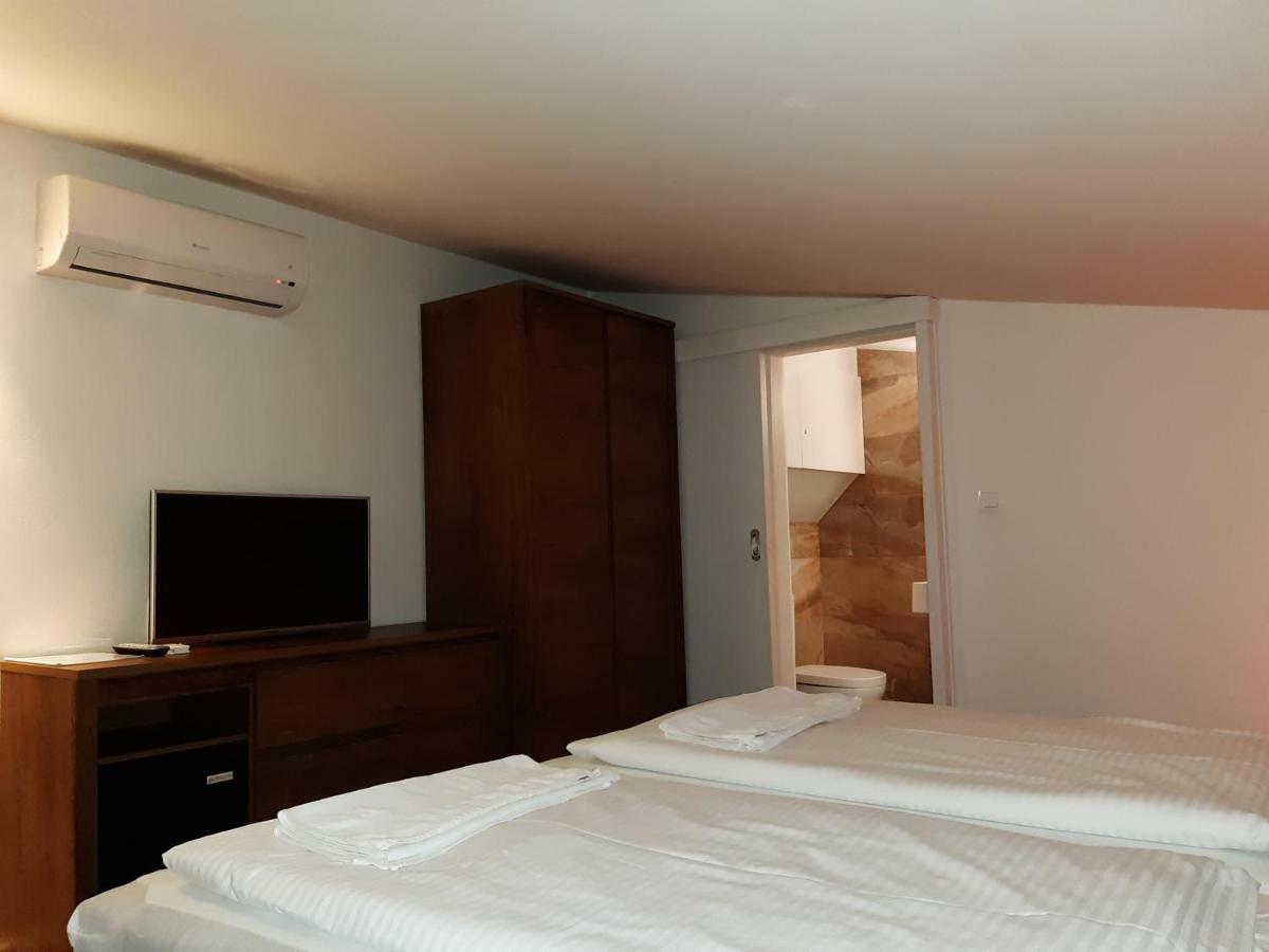 Komárno A7 Apartments מראה חיצוני תמונה