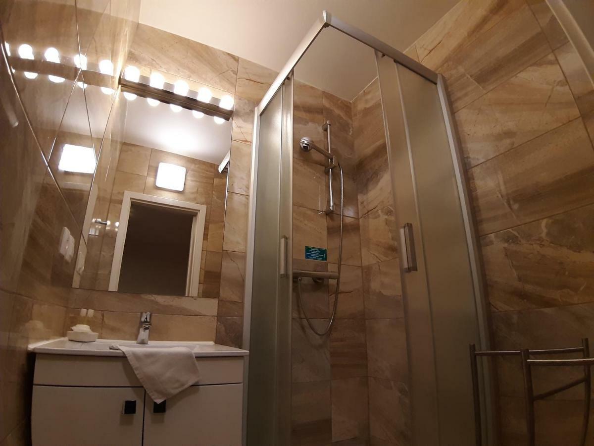 Komárno A7 Apartments מראה חיצוני תמונה